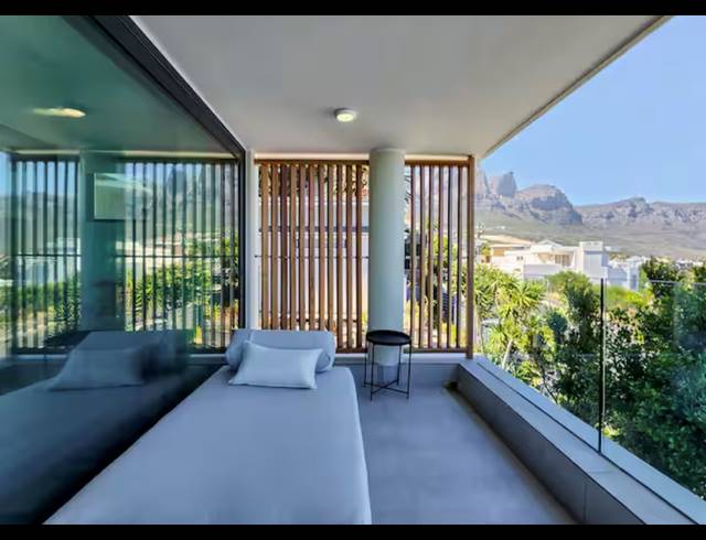 6 BEDROOM HOUSE TO LET IN CAMPS BAY